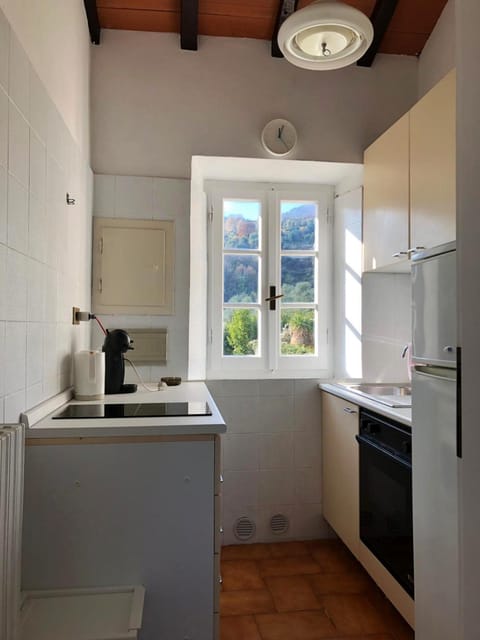 Coffee/tea facilities, Kitchen or kitchenette