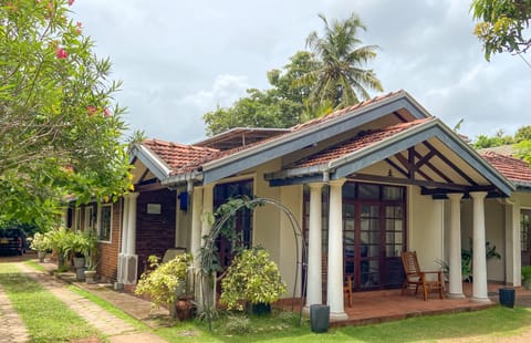 Agasthi Airport Close Bed and Breakfast in Negombo