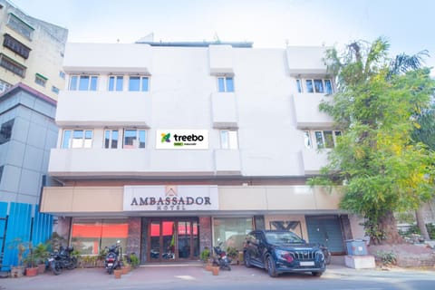 Treebo Trend Ambassador Hotel in Ahmedabad