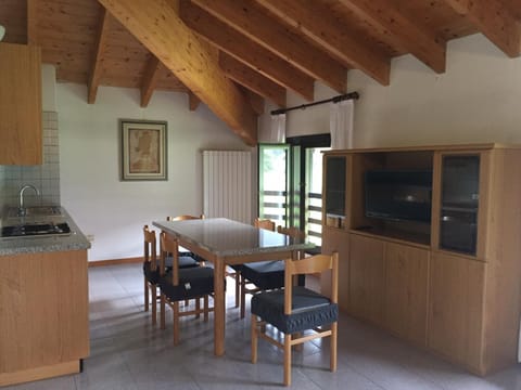 TV and multimedia, Dining area
