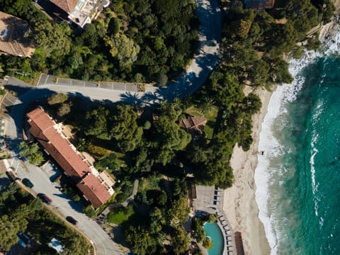 Property building, Natural landscape, Beach, Sea view