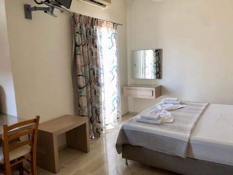 Angelica Studios and Apartments Apartment hotel in Agia Marina