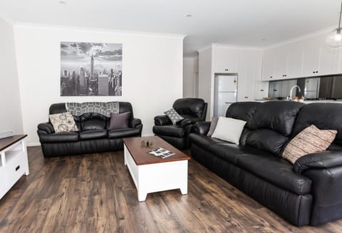 Living room, Other, Photo of the whole room, Decorative detail