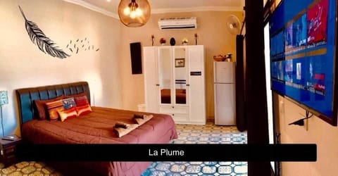 La Plume Bed and Breakfast in Phe