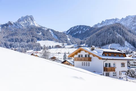 Property building, Winter, Mountain view
