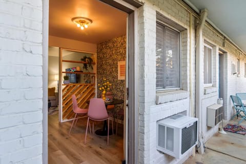 Southbound Stays - Vibe Studio Condo in Berry Hill