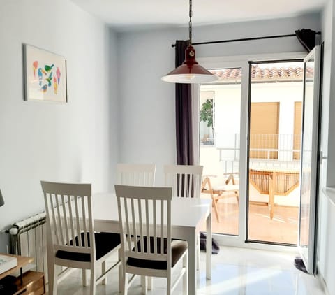 2 bedroom apartment in the old town, close to the beach Apartment in L'Escala