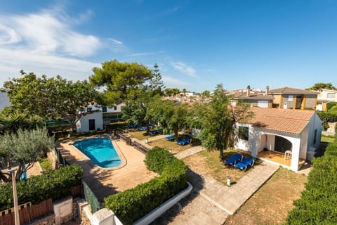 Property building, Facade/entrance, Bird's eye view, View (from property/room), Garden view