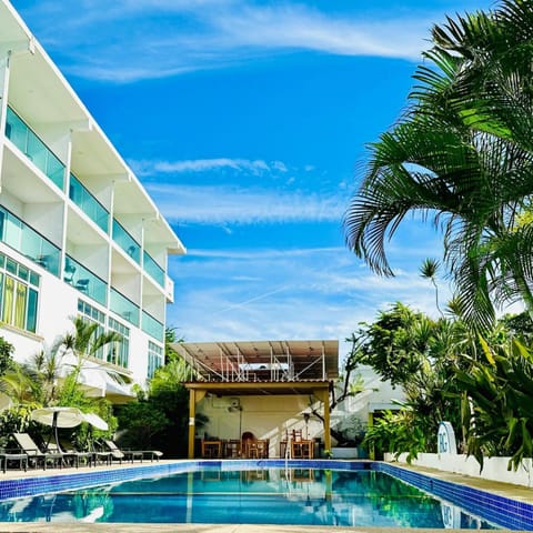 Hotel Rega Suites Guayabitos - Family & Kitchen Hotel in Rincon de Guayabitos
