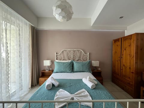 Artemis Rooms two steps by the sea Appartamento in Platanias