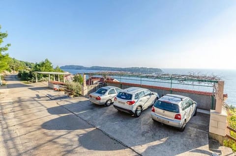 KUĆA IVANA House in Dubrovnik-Neretva County