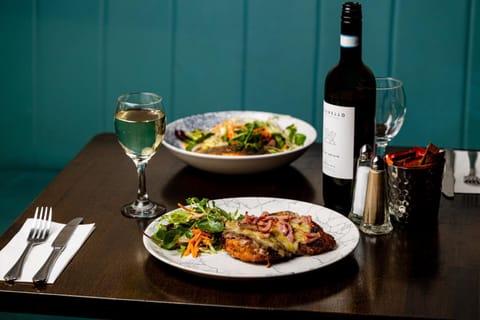 Food and drinks, Food, Lunch, Dinner, Drinks, Alcoholic drinks