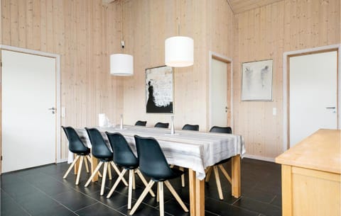 Beautiful Home In Hjrring With Wifi Casa in Lønstrup