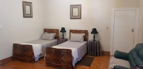 Upper Houghton Guesthouse Bed and Breakfast in Johannesburg
