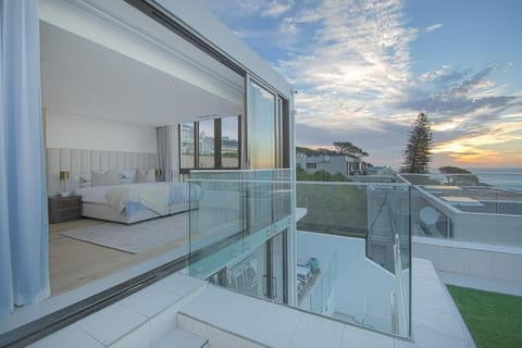 Patio, Balcony/Terrace, Bedroom, Sunset