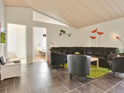 10 person holiday home in Bl vand Maison in Blåvand