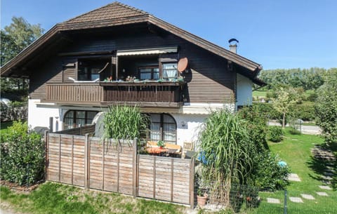 Pet Friendly Home In Mondsee With Kitchen Haus in Mondsee