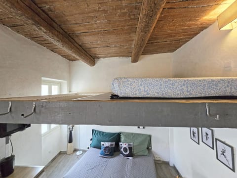 GregBnb - Studio Mezzanine - PARKING INCLUS - CLIMATISÉ - 15min Gare Apartment in Toulon