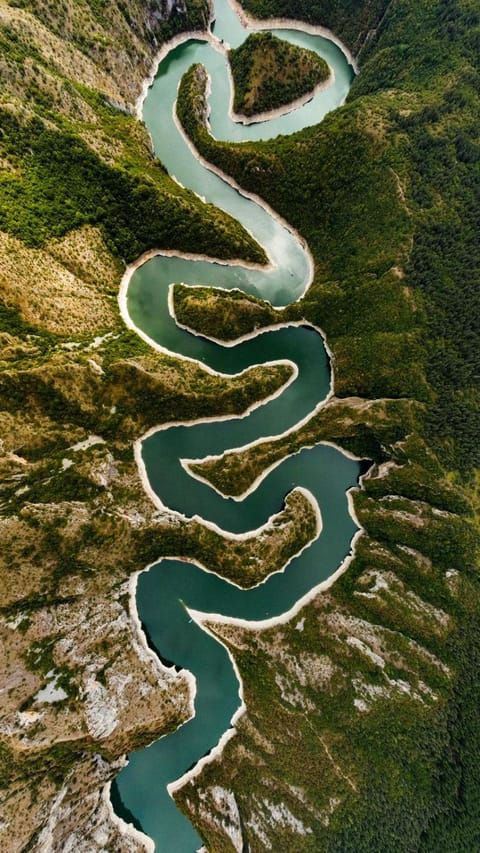 Nearby landmark, Day, Natural landscape, Bird's eye view, Lake view, Mountain view, River view