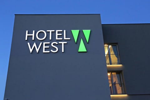 Poznań West Hotel - Airport Hotel in Poznan