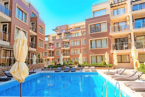 Property building, Pool view, Swimming pool