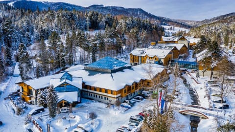 Property building, Bird's eye view, Winter