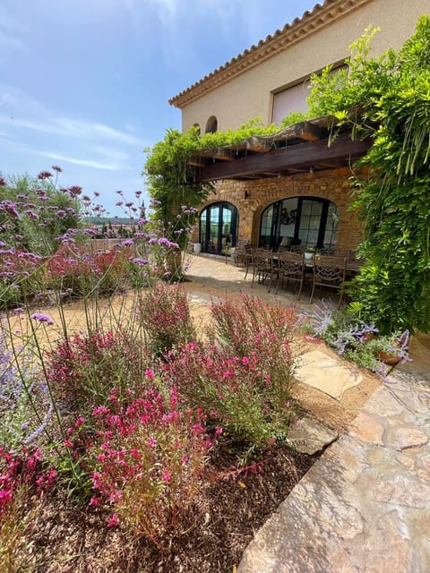 Property building, Patio, Dining area, Garden view