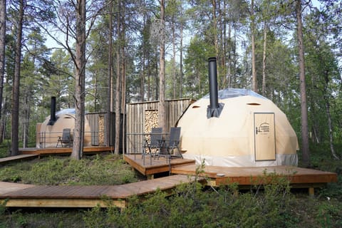 GLØD Aurora Canvas Dome Luxury tent in Lapland