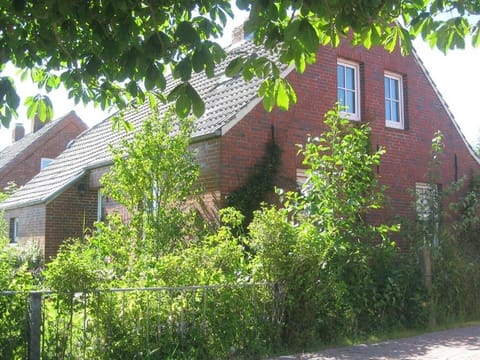 Campen Cottage House in Emden
