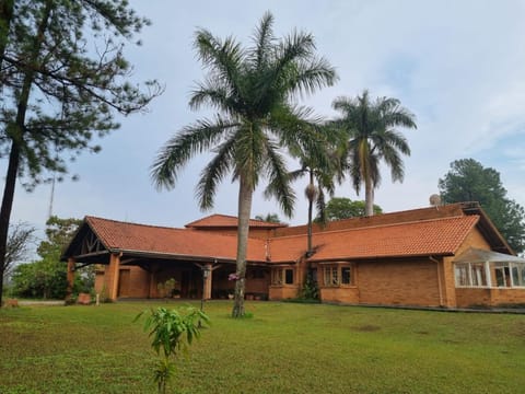 Chacara Jequitiba House in State of São Paulo