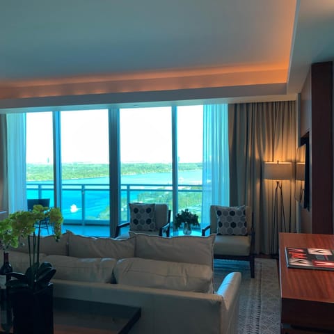 One Bal Harbour Ritz Bal Harbour Apartment hotel in Bal Harbour
