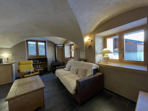 Authentique appartement vouté rénové à St Martin, 2 chambres, 4 pers, proche pistes - FR-1-452-57 Apartment in St Martin Belleville