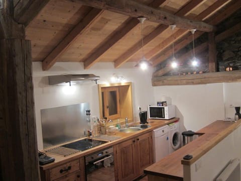 Chalet Confort 4 Ch, 3 SDB, Proche 3 Vallées, Wifi Gratuit - FR-1-452-58 Apartment in St Martin Belleville