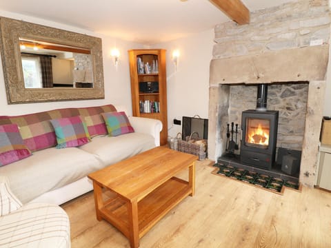 Bank Cottage House in High Peak District