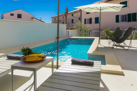 Patio, Pool view, Swimming pool