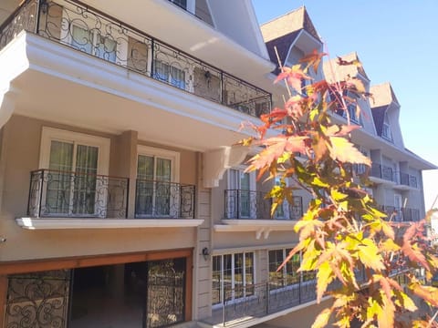 Property building, Day, View (from property/room), Balcony/Terrace