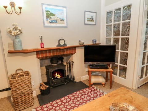 Robyn Cottage House in East Devon District