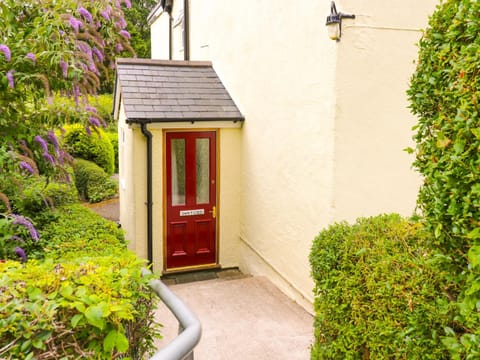 Swn Y Coed House in Wales