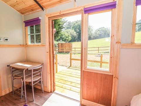 Railway Carriage House in Llanfoist Fawr