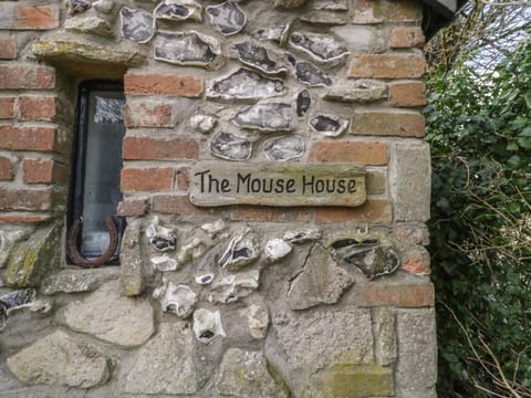 The Mouse House House in North Dorset District