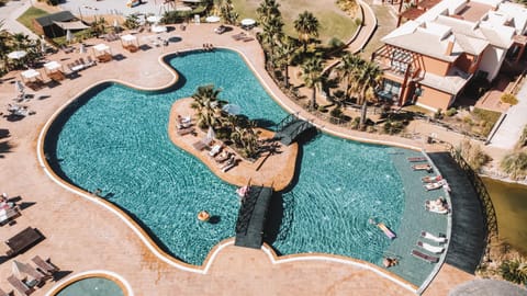 Bird's eye view, Pool view