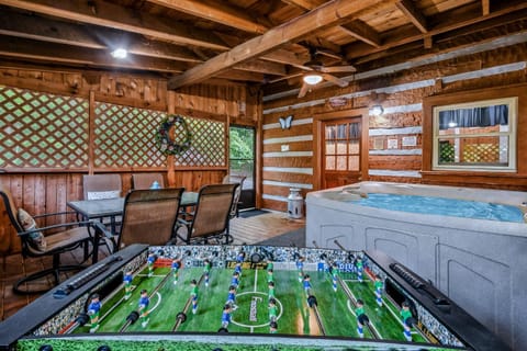 New Song Appalachian Chink Style Cabin Cabin in Pigeon Forge