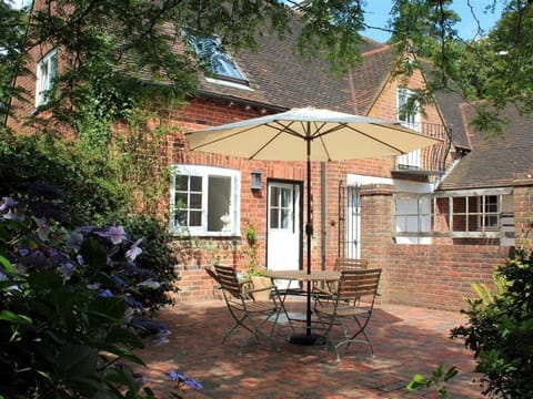 Granary Cottage House in Wealden District