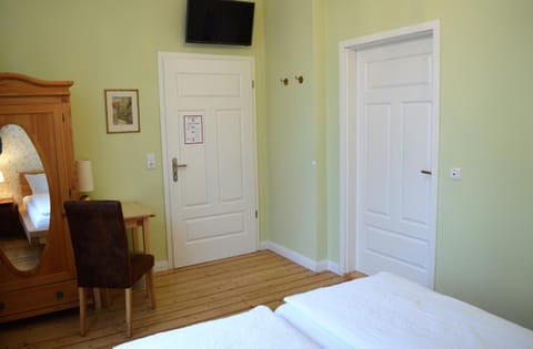 Photo of the whole room, Decorative detail, Bedroom