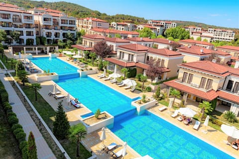 Bird's eye view, Pool view, Swimming pool