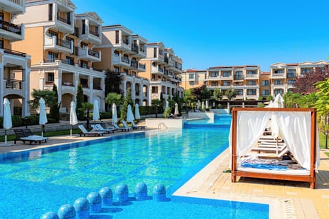 Pool view, Swimming pool