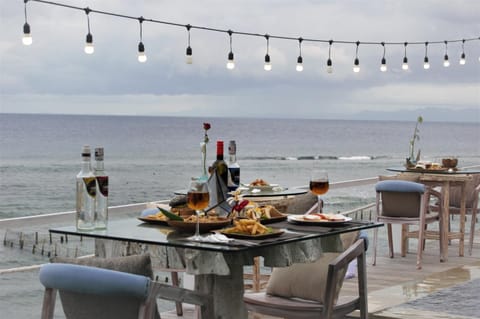 Ocean Terrace Suite And Spa Luxury Resort in Nusapenida