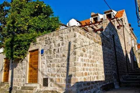 Property building, Day