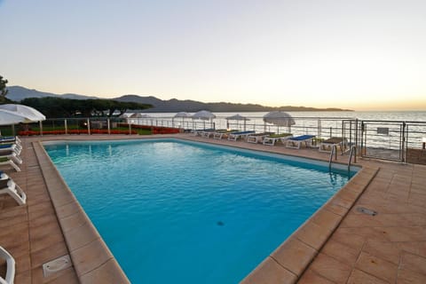 Garden view, Sea view, Swimming pool