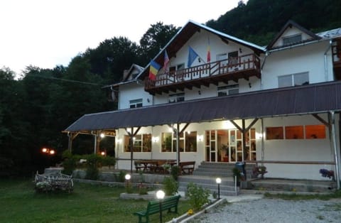 Pensiunea Valea Negrasului Bed and Breakfast in Prahova, Romania